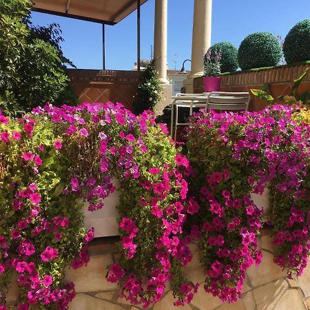 Apartment With Private Patio Fuengirola Bagian luar foto