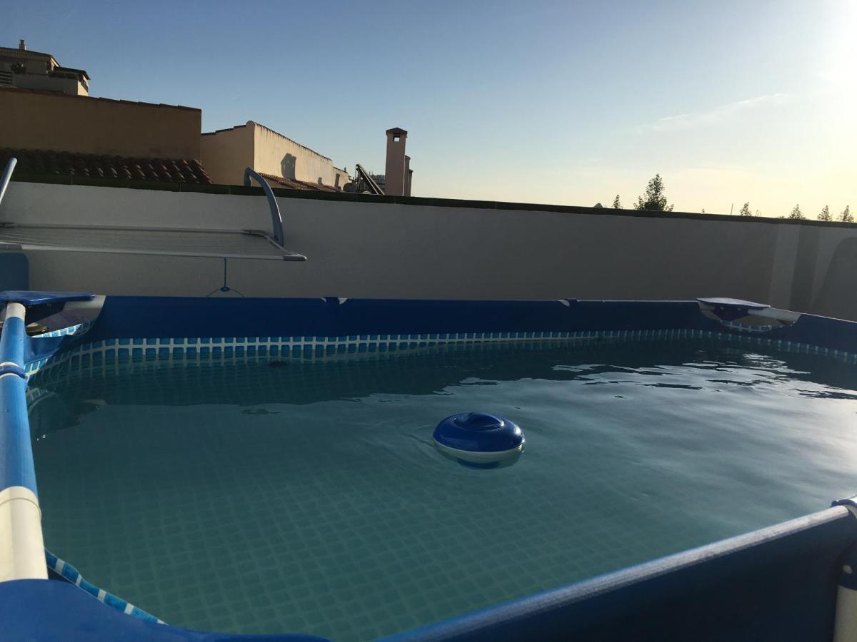 Apartment With Private Patio Fuengirola Bagian luar foto