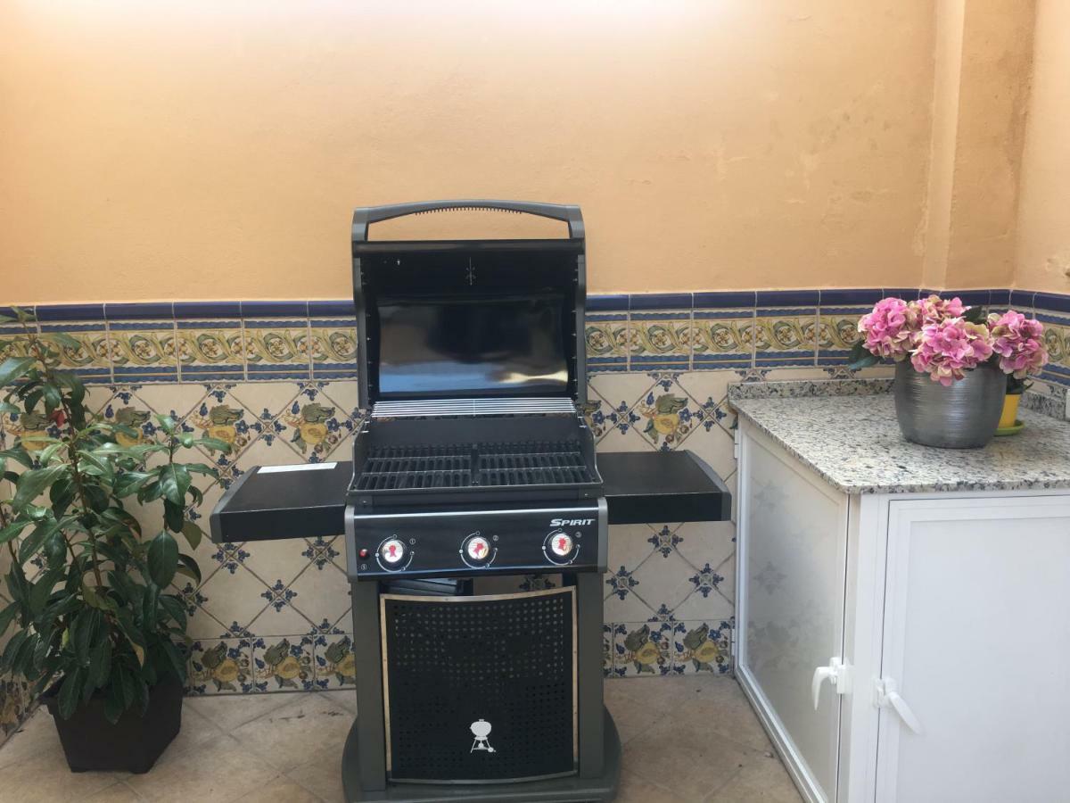 Apartment With Private Patio Fuengirola Bagian luar foto