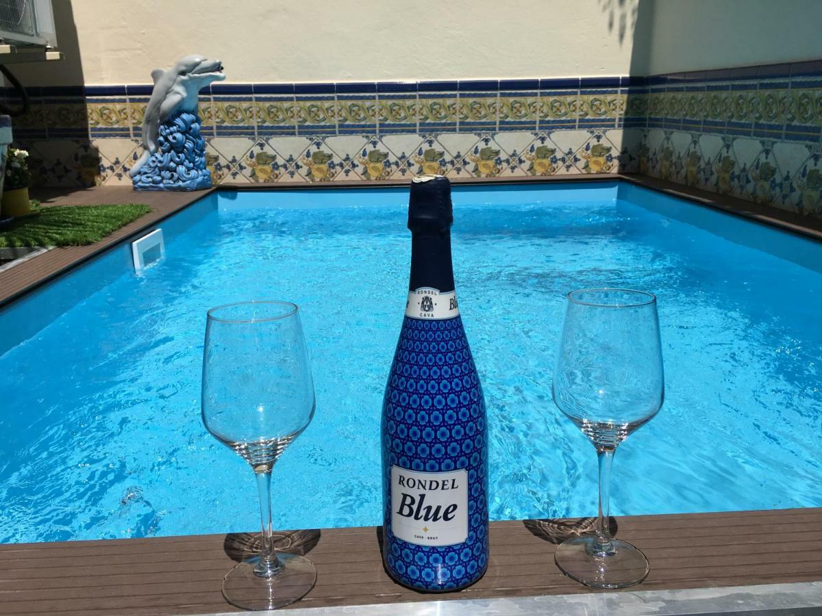 Apartment With Private Patio Fuengirola Bagian luar foto