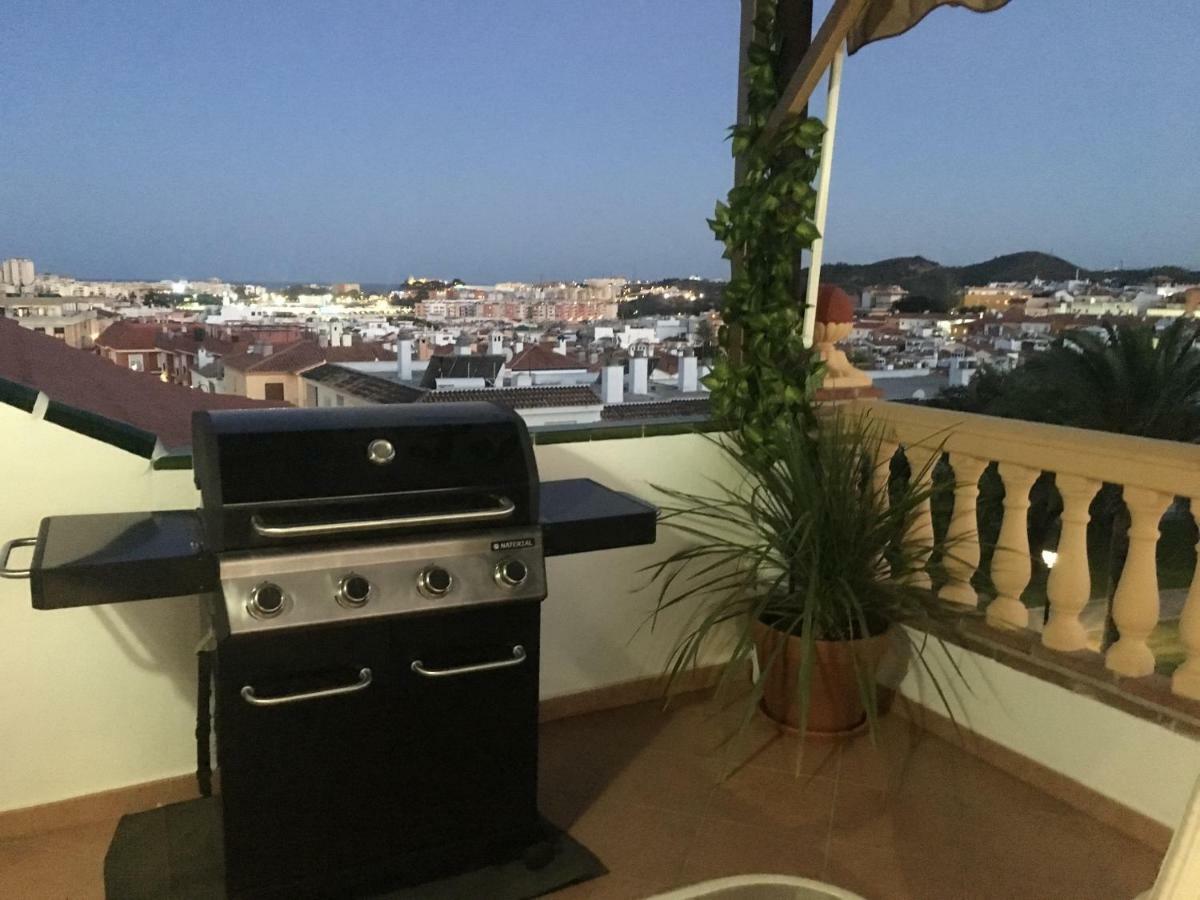 Apartment With Private Patio Fuengirola Bagian luar foto